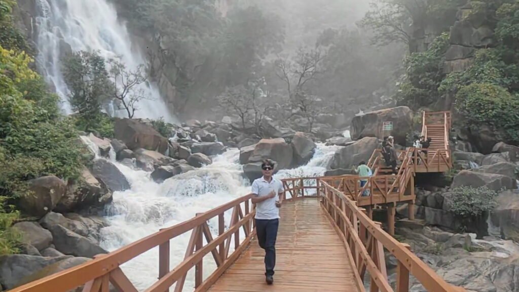 लोध जलप्रपात